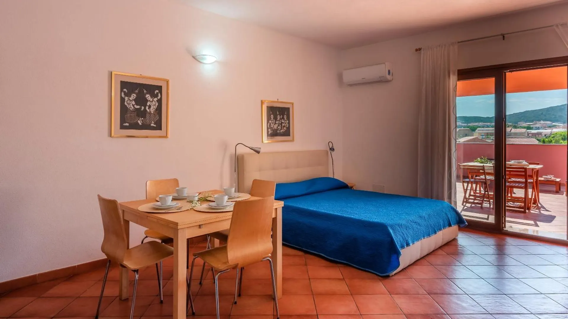 Relaxing Cristal Blu Studio M4 Sleeps 4 Santa Teresa Gallura Italy